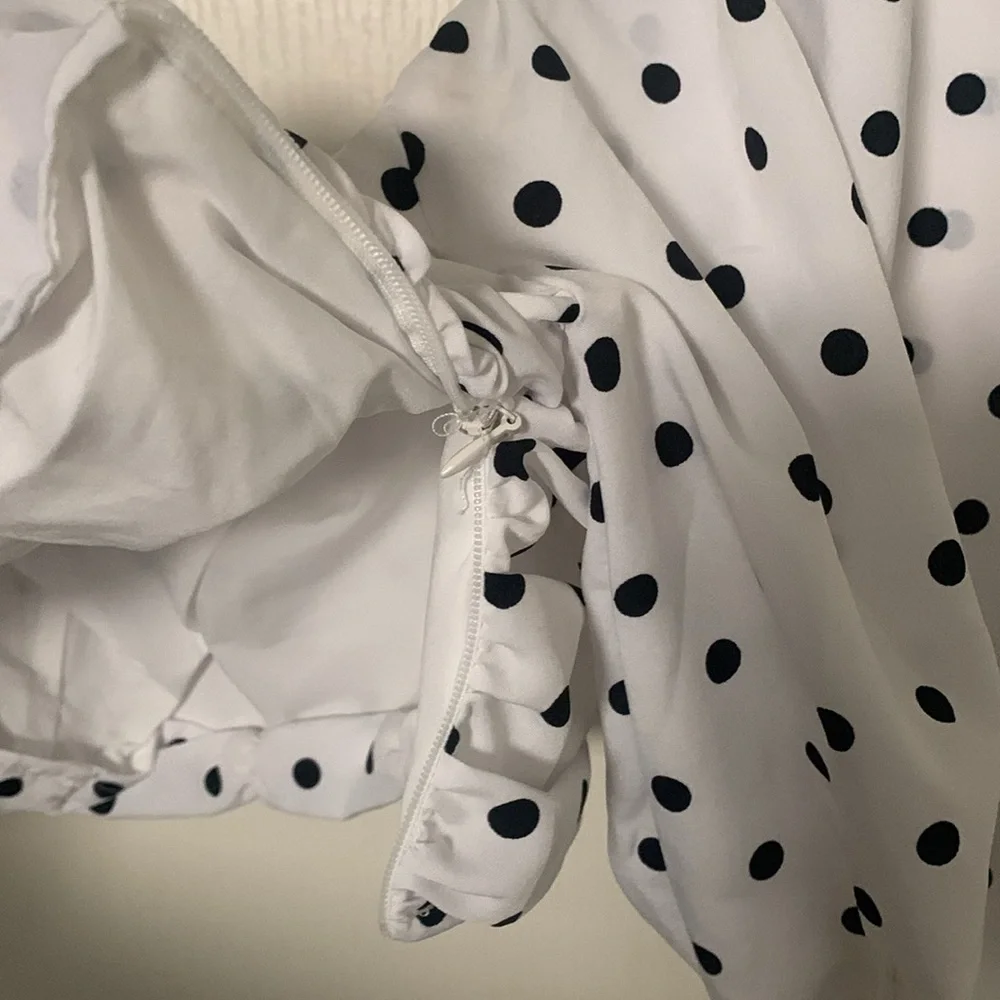 Size M SHEIN Ruched women’s Top sexy summer wear weather blouse polka dots used - Picture 5 of 14